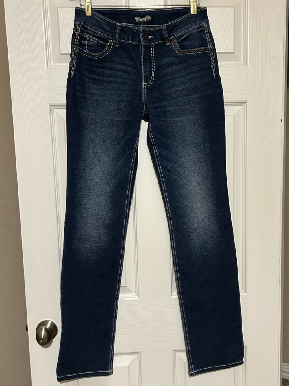 FREE Water Bottle Wrangler Blue Denim Jeans Straight Leg Indigo Cowgirl 9 10